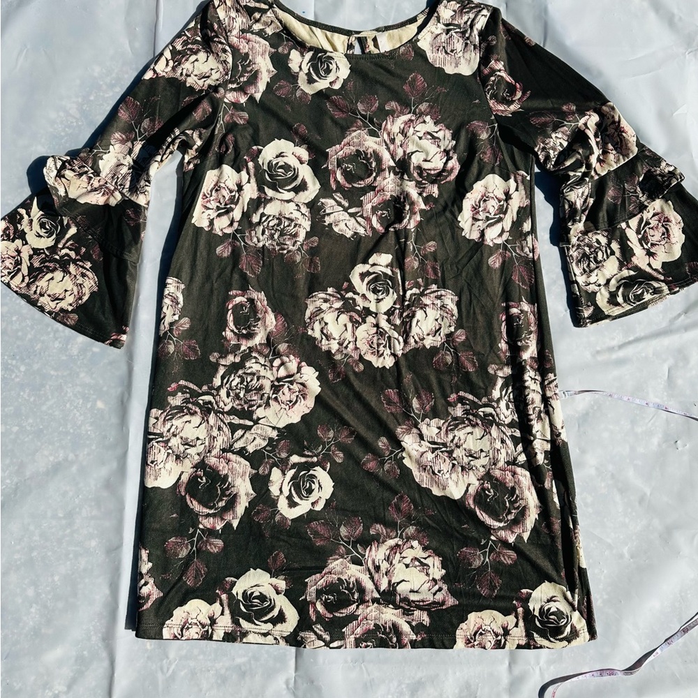 Gilli Olive & Cream Floral Dress